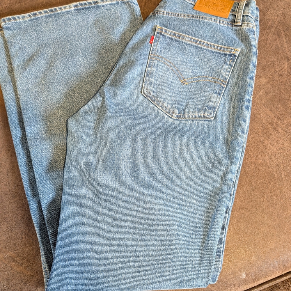 Levi's High-Rise Light Blue Women's Jeans